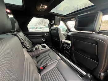 Used Land Rover Discovery 2018 for sale - 76948687: Photo