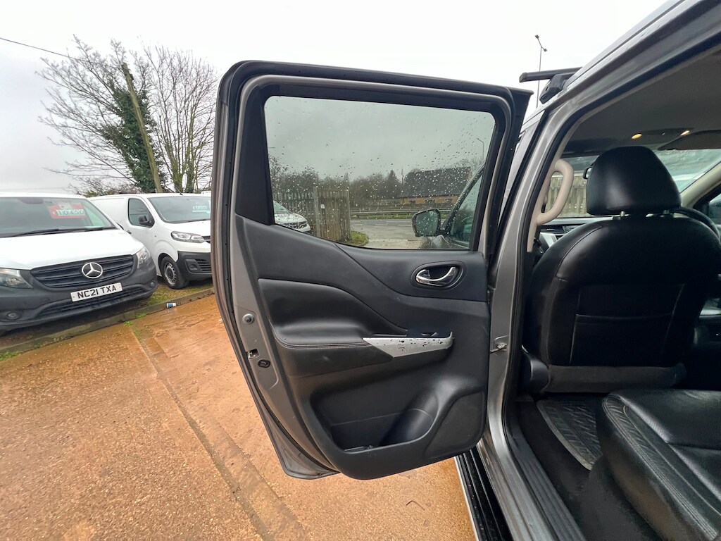 Used Nissan Navara 2019 for sale - 77036475: Photo 37