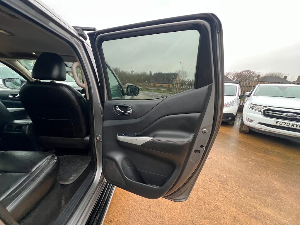 Used Nissan Navara 2019 for sale - 77036475: Photo 46