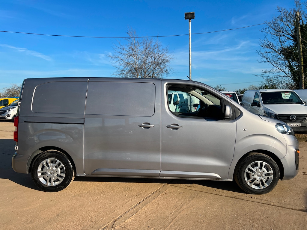 Used Vauxhall Vivaro 2021 for sale - 77532417: Photo 2