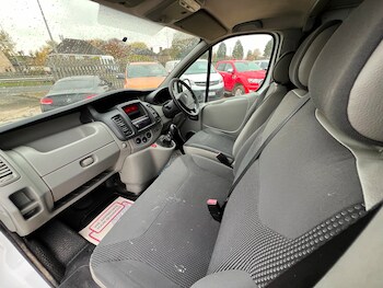 Used Vauxhall Vivaro 2010 for sale - 76452439: Photo