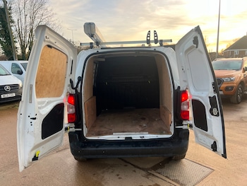 Used Citroen Berlingo 2020 for sale - 76696710: Photo