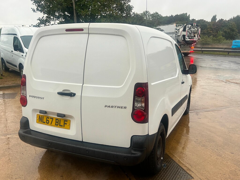 Used Peugeot Partner 2017 for sale - 75745746: Photo 27