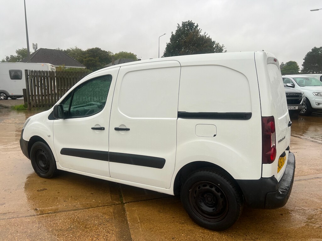 Used Peugeot Partner 2017 for sale - 75745746: Photo 32