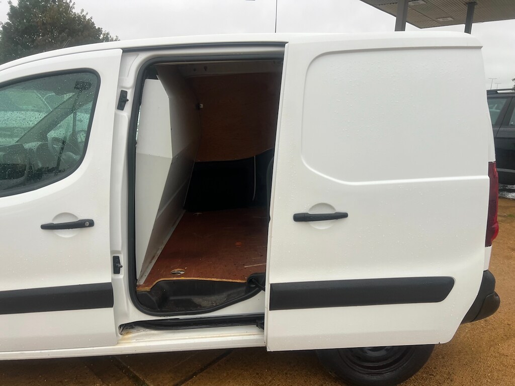 Used Peugeot Partner 2017 for sale - 75745746: Photo 44