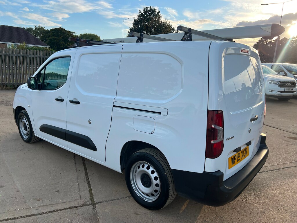 Vehicle 33