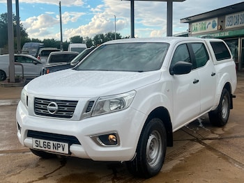 Nissan - Navara