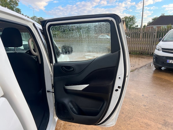 Used Nissan Navara 2016 for sale - 75629855: Photo 44