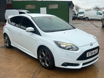 Used Ford Focus 2014 for sale - 77052709: Photo