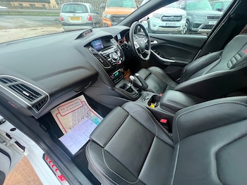 Used Ford Focus 2014 for sale - 77052709: Photo