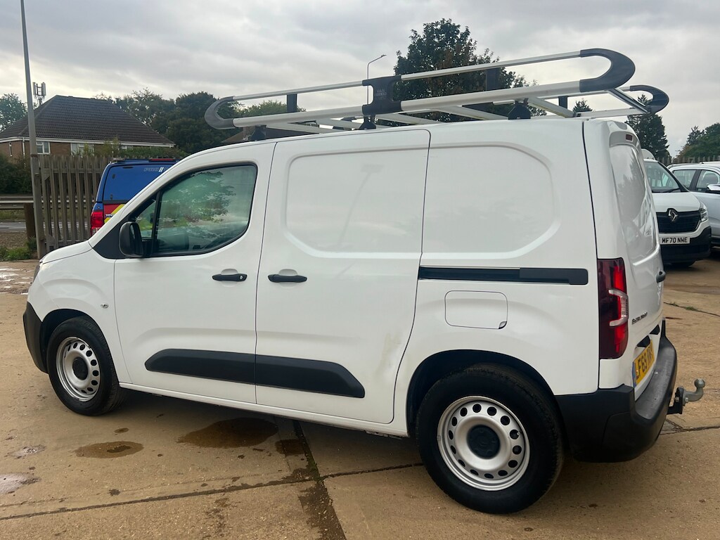 Vehicle 28