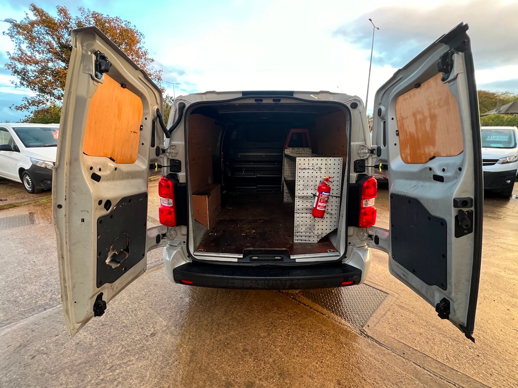Used Vauxhall Vivaro 2020 for sale - 76290115: Photo 4