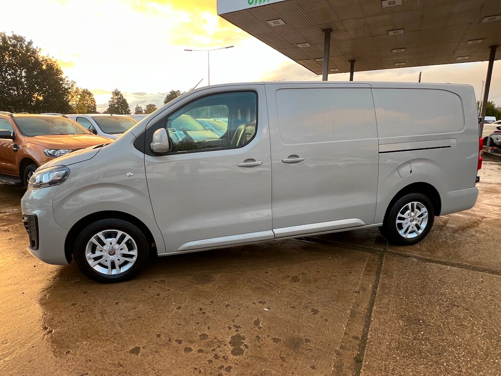 Used Vauxhall Vivaro 2020 for sale - 76290115: Photo 5