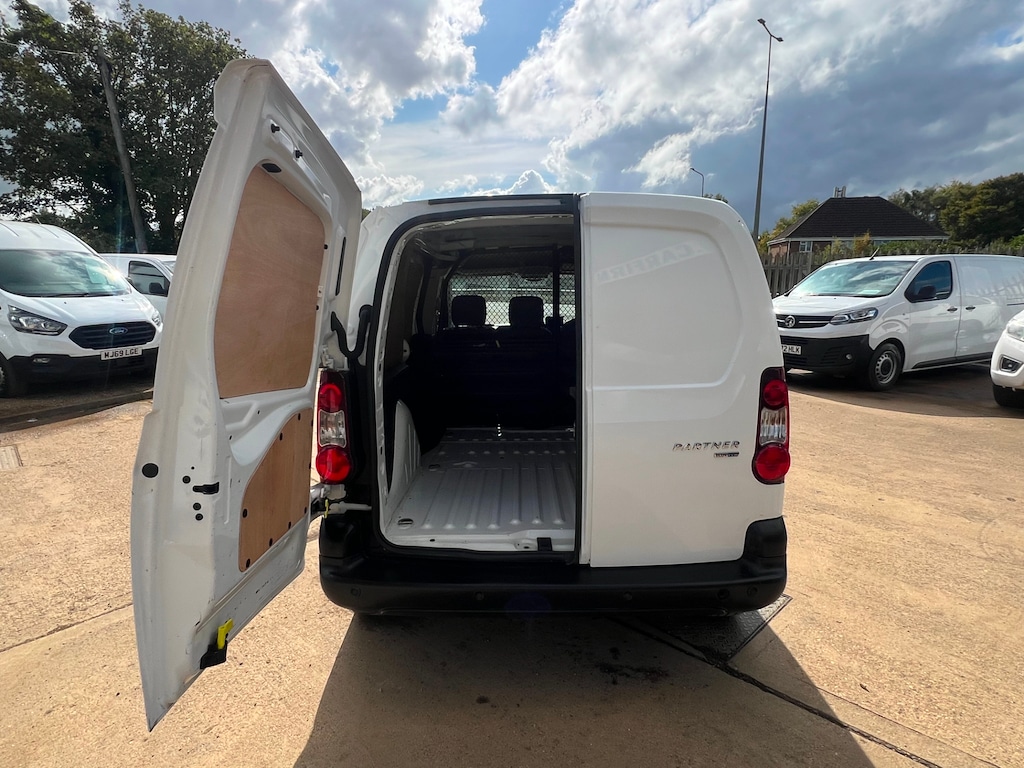 Used Peugeot Partner 2016 for sale - 76847320: Photo 46