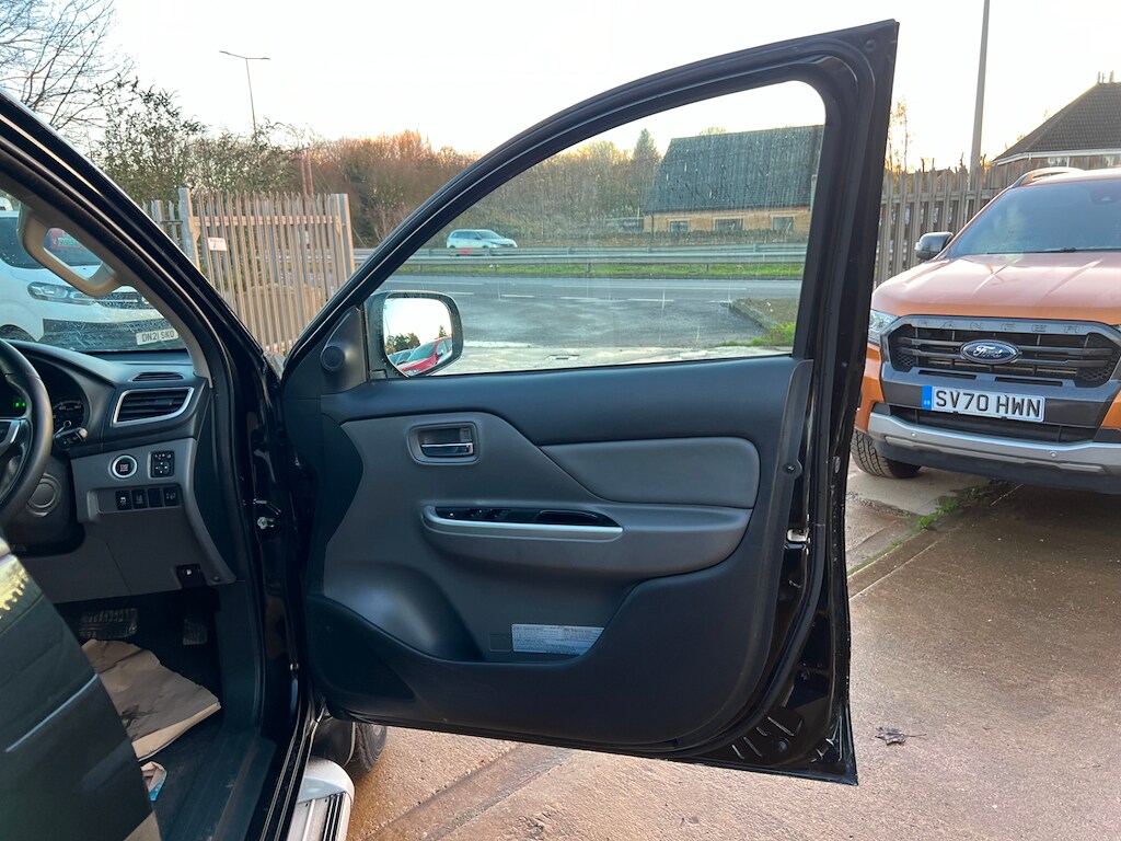 Used Mitsubishi L200 2017 for sale - 76640652: Photo 58