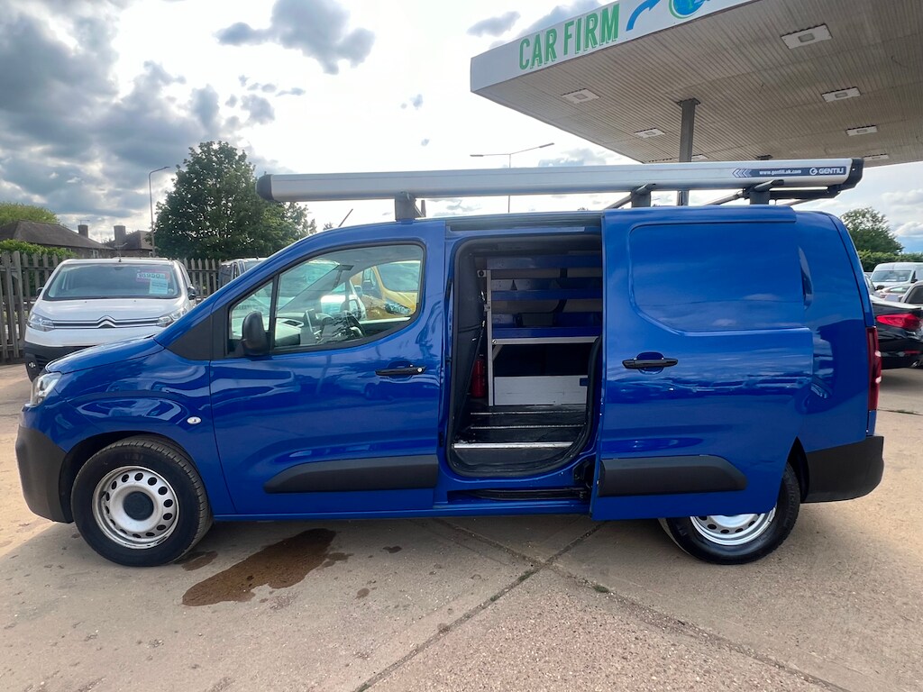 Vehicle 33