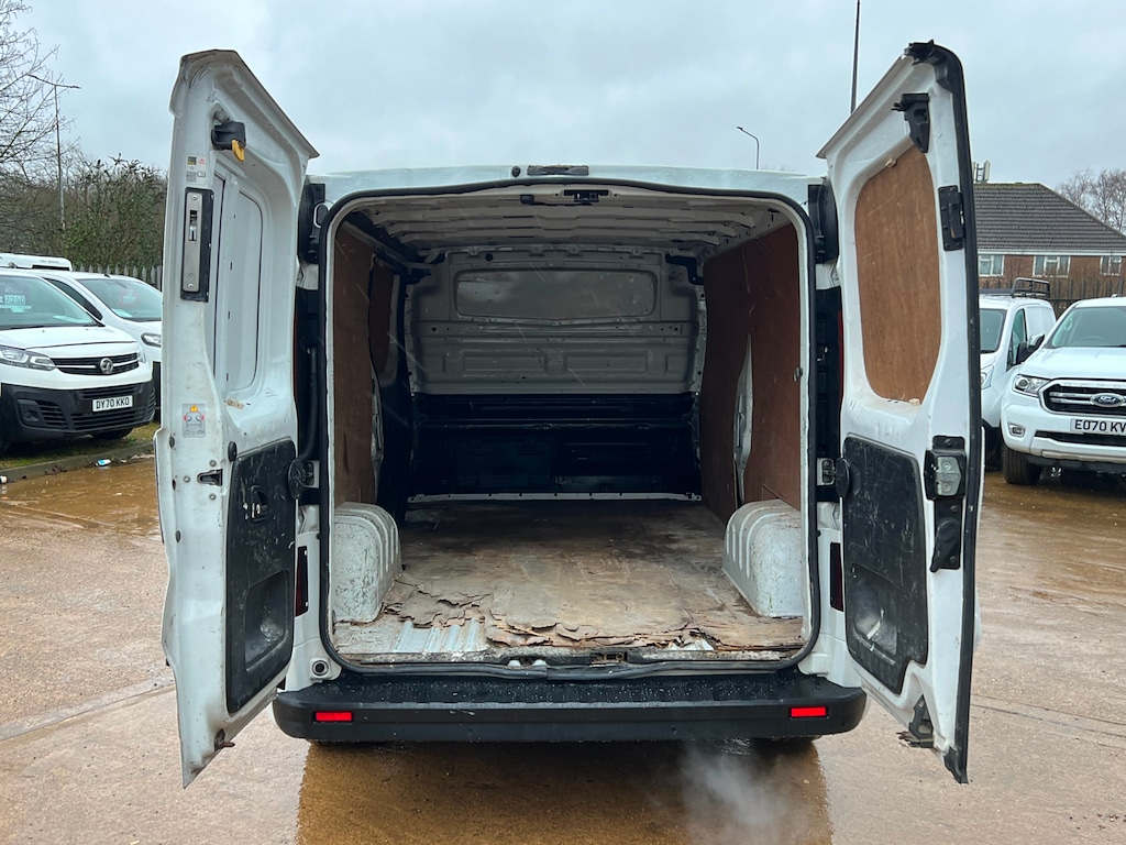 Used Vauxhall Vivaro 2018 for sale - 77640997: Photo 3