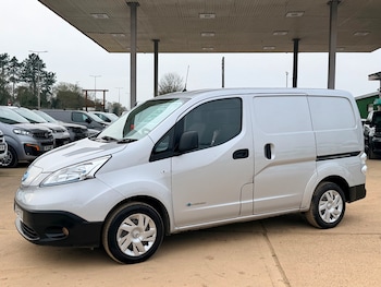 Nissan e-NV200 feature image