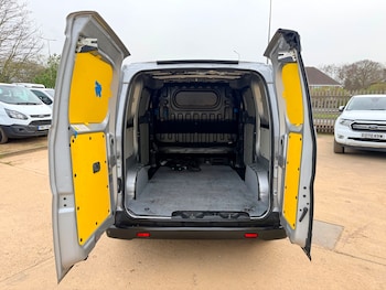 Used Nissan e-NV200 2019 for sale - 77960123: Photo