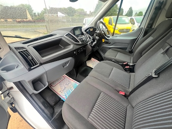 Used Ford Transit 2019 for sale - 76847318: Photo