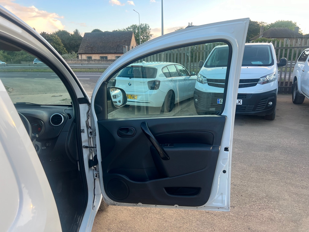 Used Renault Kangoo 2019 for sale - 76023262: Photo 51