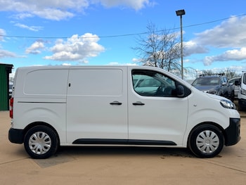 Used Vauxhall Vivaro 2022 for sale - 77691222: Photo