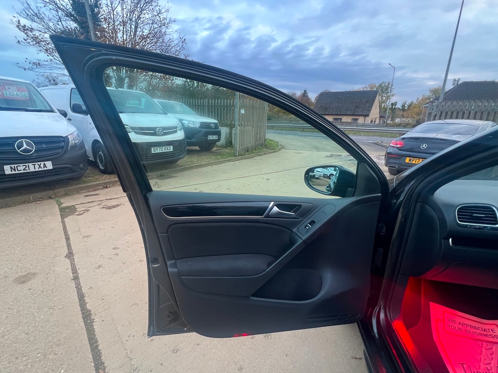 Used Volkswagen Golf 2010 for sale - 76452450: Photo 32