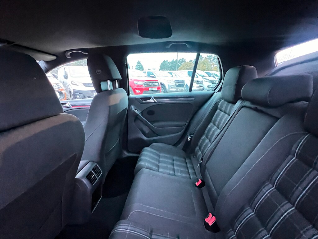 Used Volkswagen Golf 2010 for sale - 76452450: Photo 37