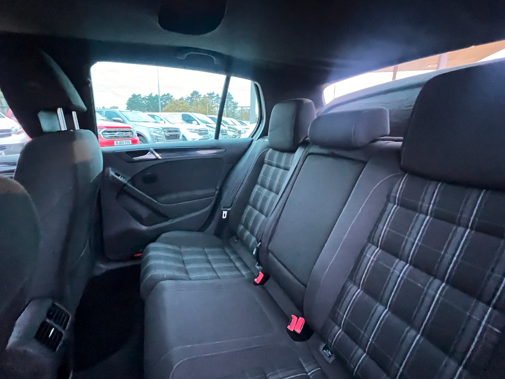 Used Volkswagen Golf 2010 for sale - 76452450: Photo 38