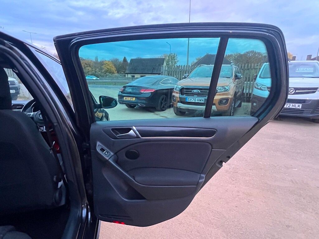 Used Volkswagen Golf 2010 for sale - 76452450: Photo 42