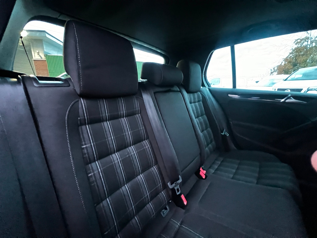 Used Volkswagen Golf 2010 for sale - 76452450: Photo 45