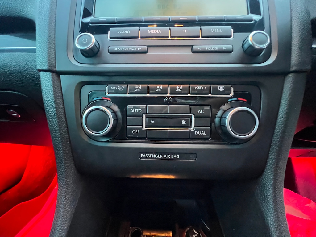 Used Volkswagen Golf 2010 for sale - 76452450: Photo 53