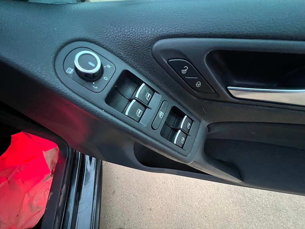 Used Volkswagen Golf 2010 for sale - 76452450: Photo 56