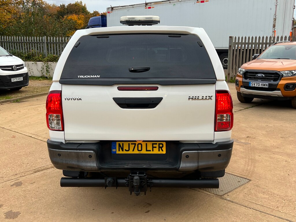 Used Toyota Hilux 2020 for sale - 76117172: Photo 25
