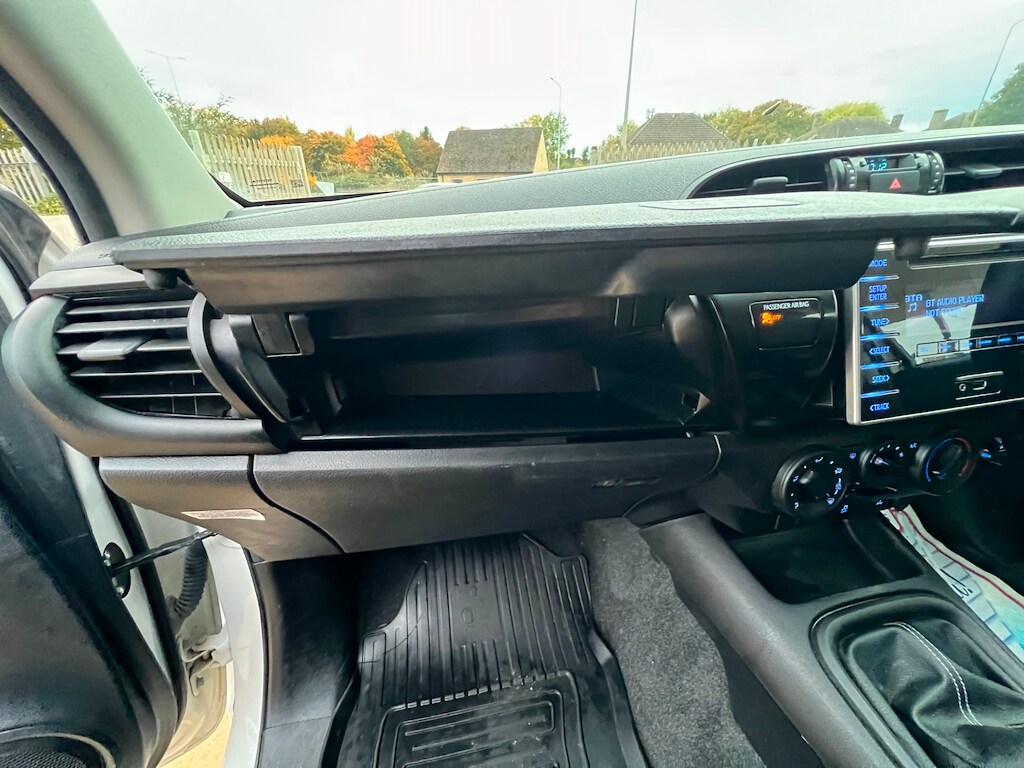 Used Toyota Hilux 2020 for sale - 76117172: Photo 46