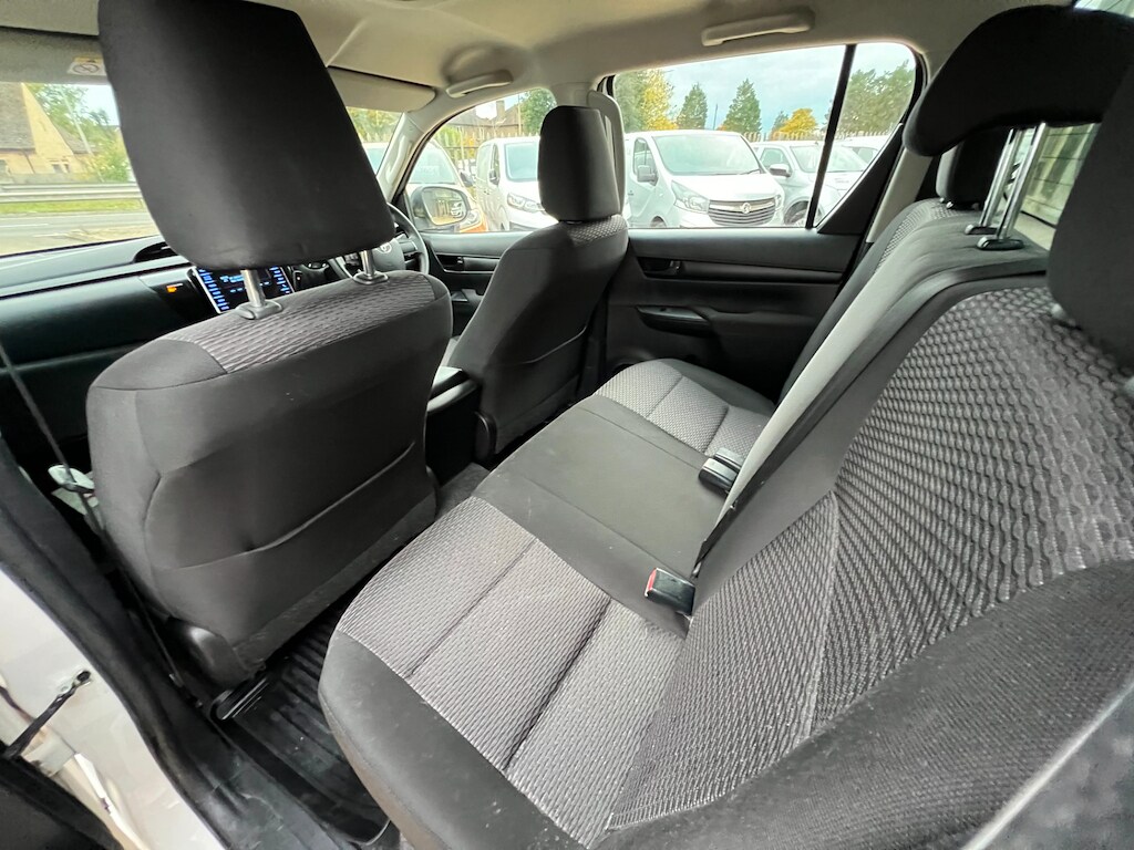 Used Toyota Hilux 2020 for sale - 76117172: Photo 51