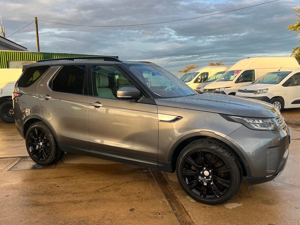 Used Land Rover Discovery 2016 for sale - 76960401: Photo 2