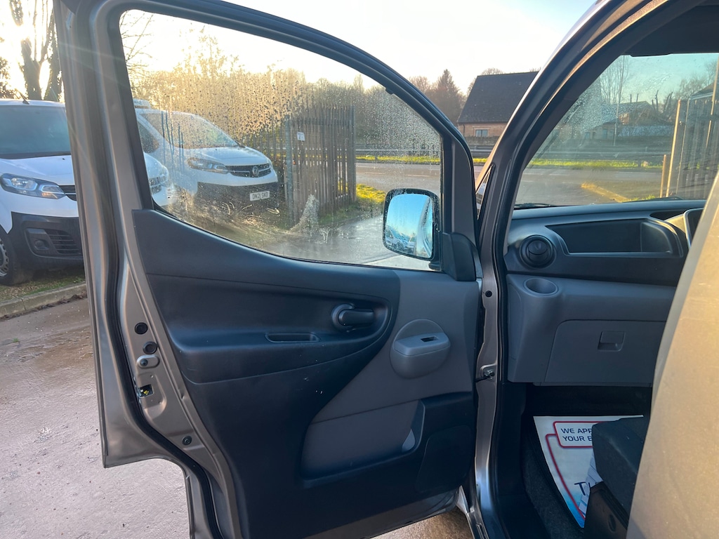 Used Nissan e-NV200 2017 for sale - 76901747: Photo 42