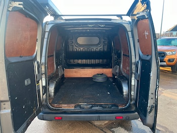 Used Nissan e-NV200 2017 for sale - 76901747: Photo