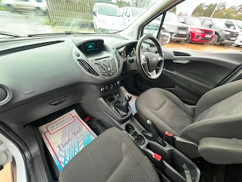 Used Ford Transit Courier 2017 for sale - 77312531: Photo