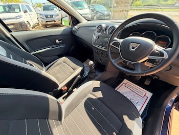 Used Dacia Sandero Stepway 2017 for sale - 78313905: Photo