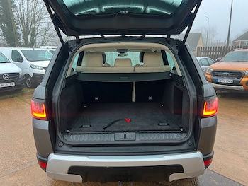 Used Land Rover Range Rover Sport 2018 for sale - 76948693: Photo