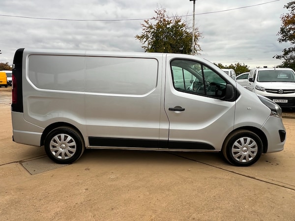 Used Vauxhall Vivaro 2018 for sale - 75745750: Photo 18