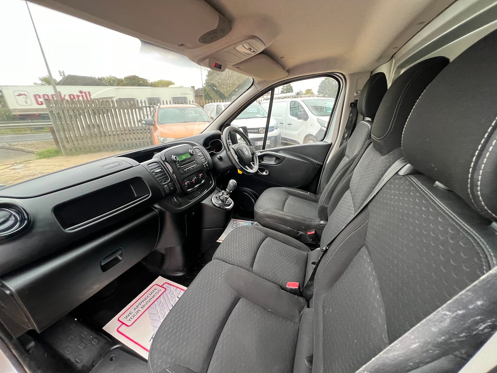 Used Vauxhall Vivaro 2018 for sale - 75745750: Photo 3