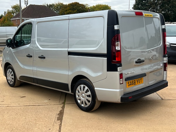 Used Vauxhall Vivaro 2018 for sale - 75745750: Photo 31
