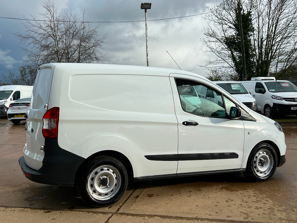 Used Ford Transit Courier 2019 for sale - 77504645: Photo 19