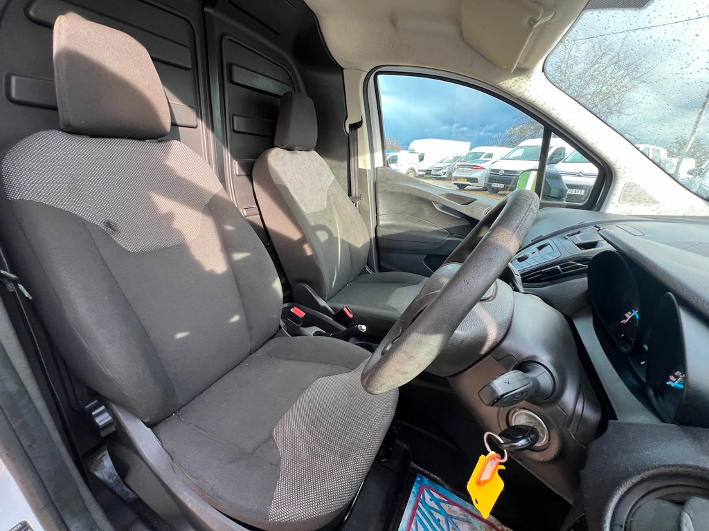Used Ford Transit Courier 2019 for sale - 77504645: Photo 37