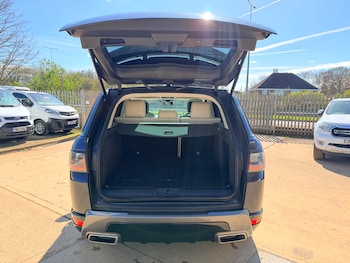 Used Land Rover Range Rover Sport 2018 for sale - 78009528: Photo