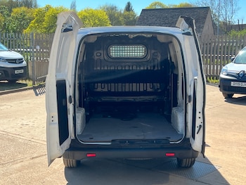 Used Nissan e-NV200 2017 for sale - 77804104: Photo