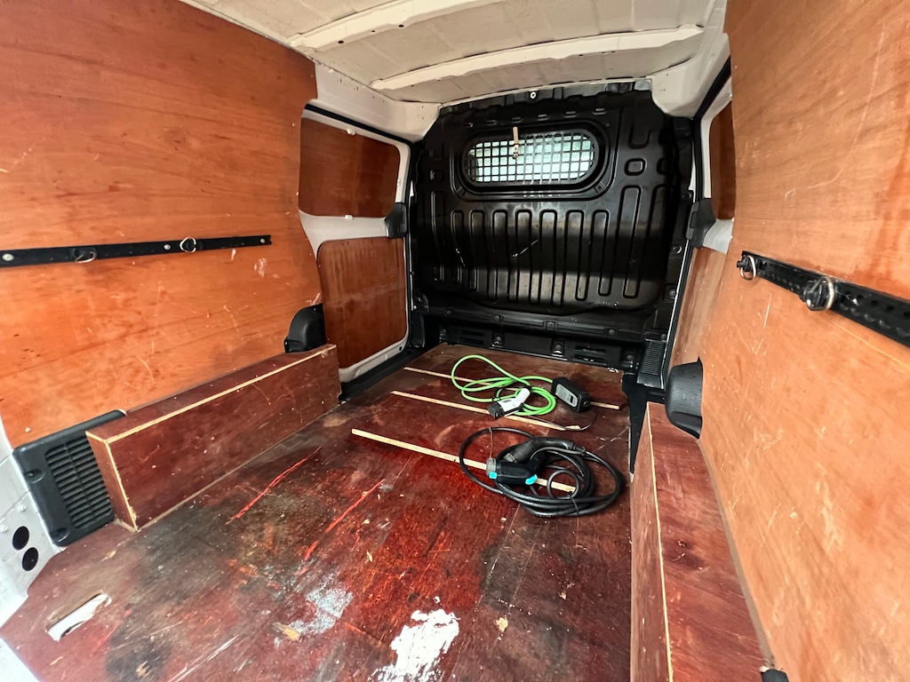 Used Nissan e-NV200 2016 for sale - 76922088: Photo 46